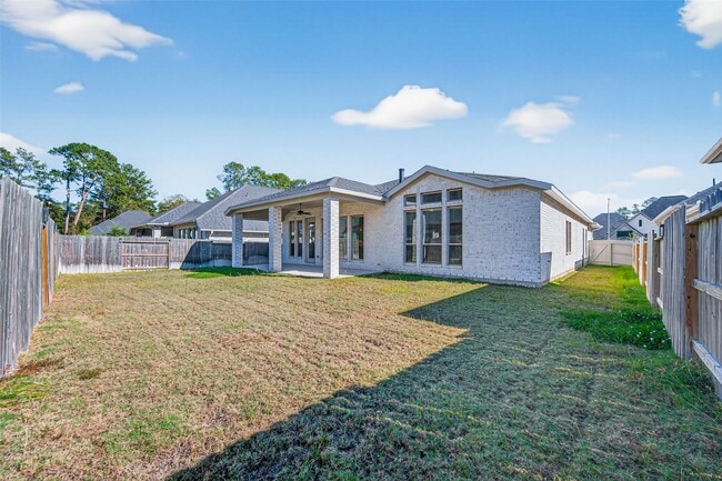 Building Photo - 15330 Legacy Pk Wy