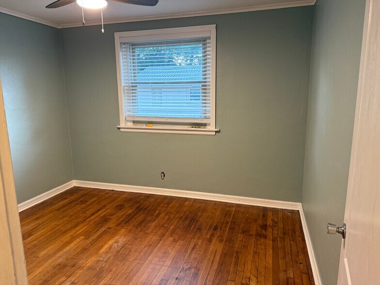 Building Photo - 314 S K St