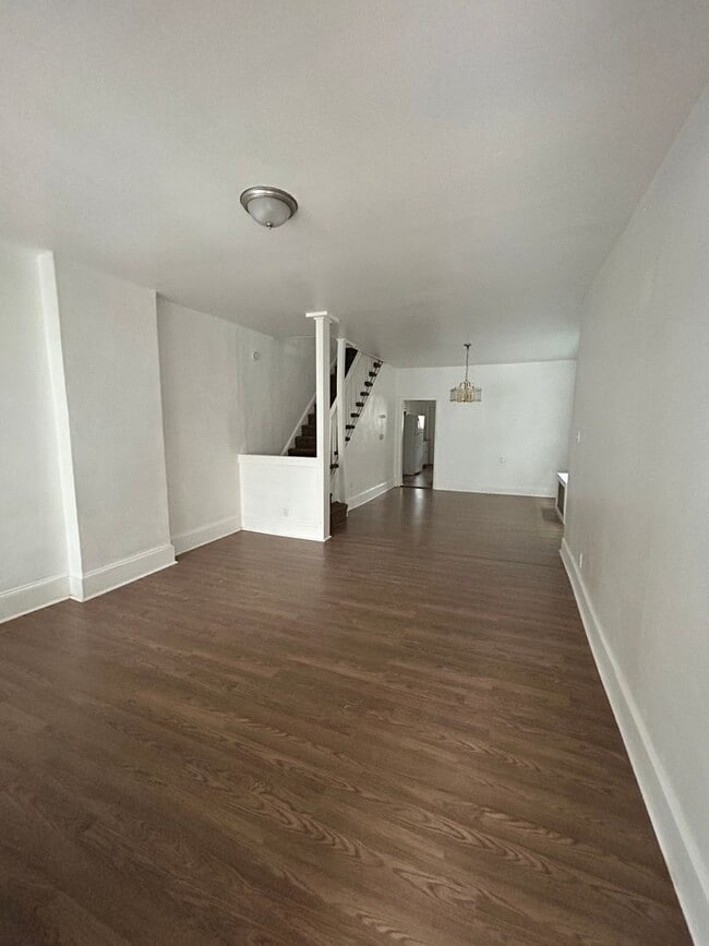 Building Photo - 28 Lee Ave