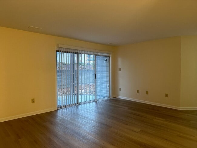 Building Photo - 114 Timberlake Terrace