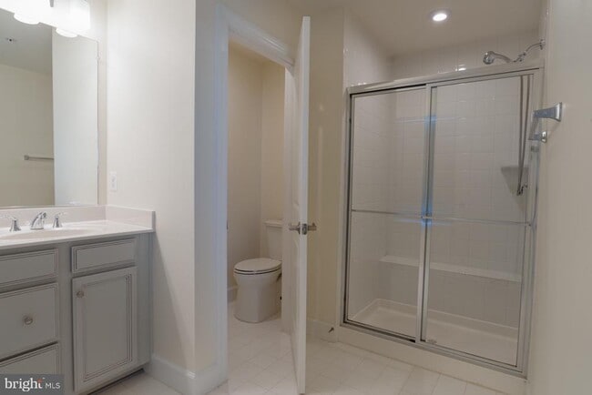 Building Photo - 9105 Fox Stream Way