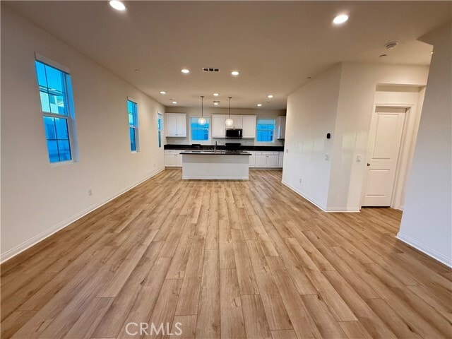 Building Photo - 6958 Crimson Dr