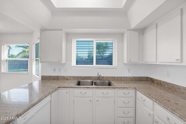 Building Photo - 3623 E Oraibi Dr