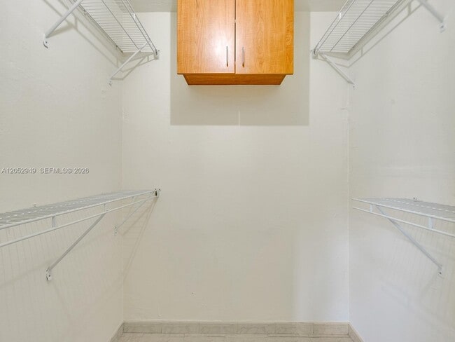 Building Photo - 1430 SW 102nd Ct