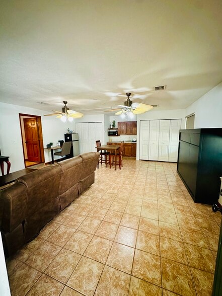 Building Photo - 1133 Glenwood Rd