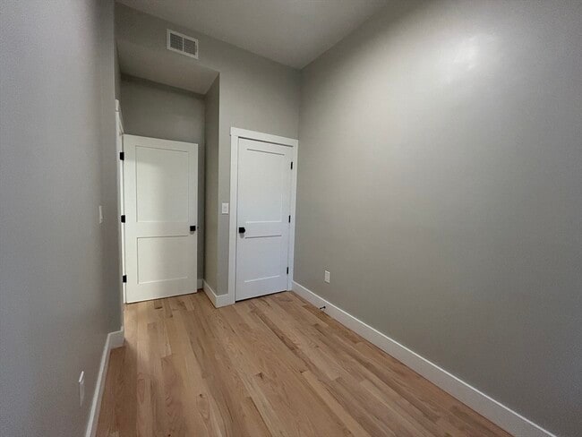 Building Photo - 37 Delle Ave