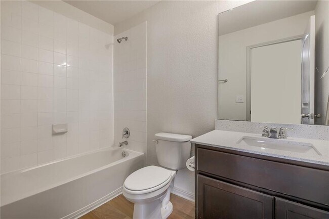 Building Photo - 109 Kleberg Ct