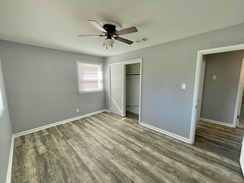 Building Photo - 516 Hayes St