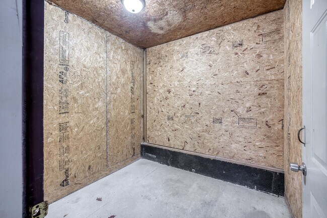 Building Photo - 5494 Saddle Club Rd