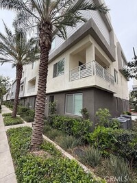 Building Photo - 1868 S Westside Dr