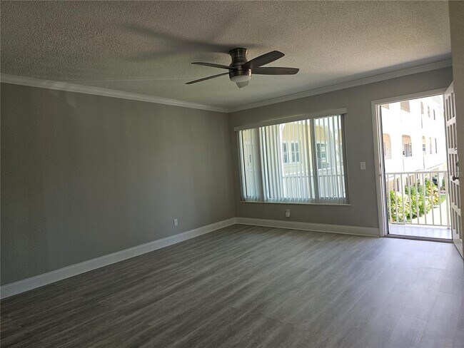 Building Photo - 2321 Ecuadorian Way