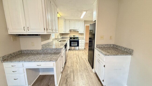 Building Photo - 12011 Bell Mountain Dr SW