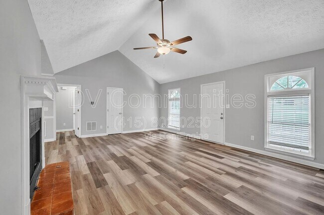 Building Photo - 2557 Ashley Cir