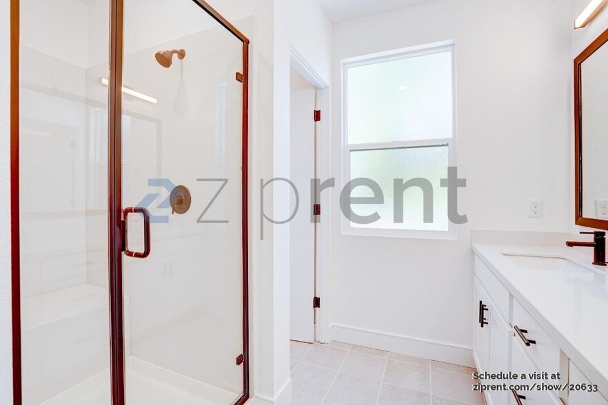 Building Photo - 2203 Versaro Dr