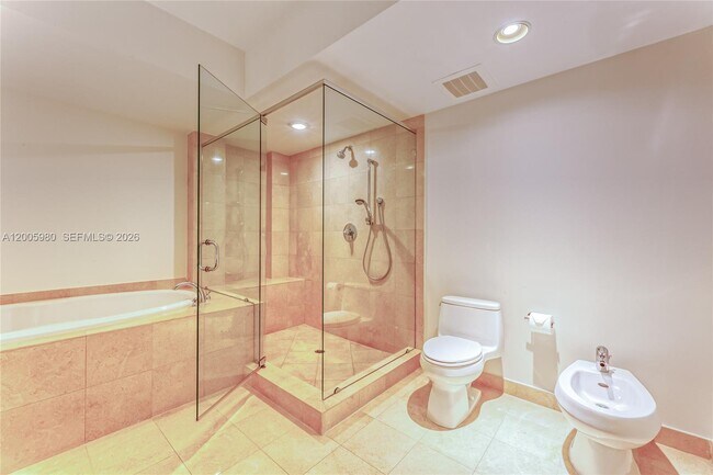 Building Photo - 1830 S Ocean Dr