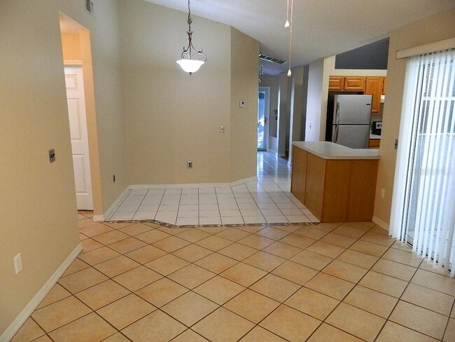 Building Photo - 317 Silver Pine Dr