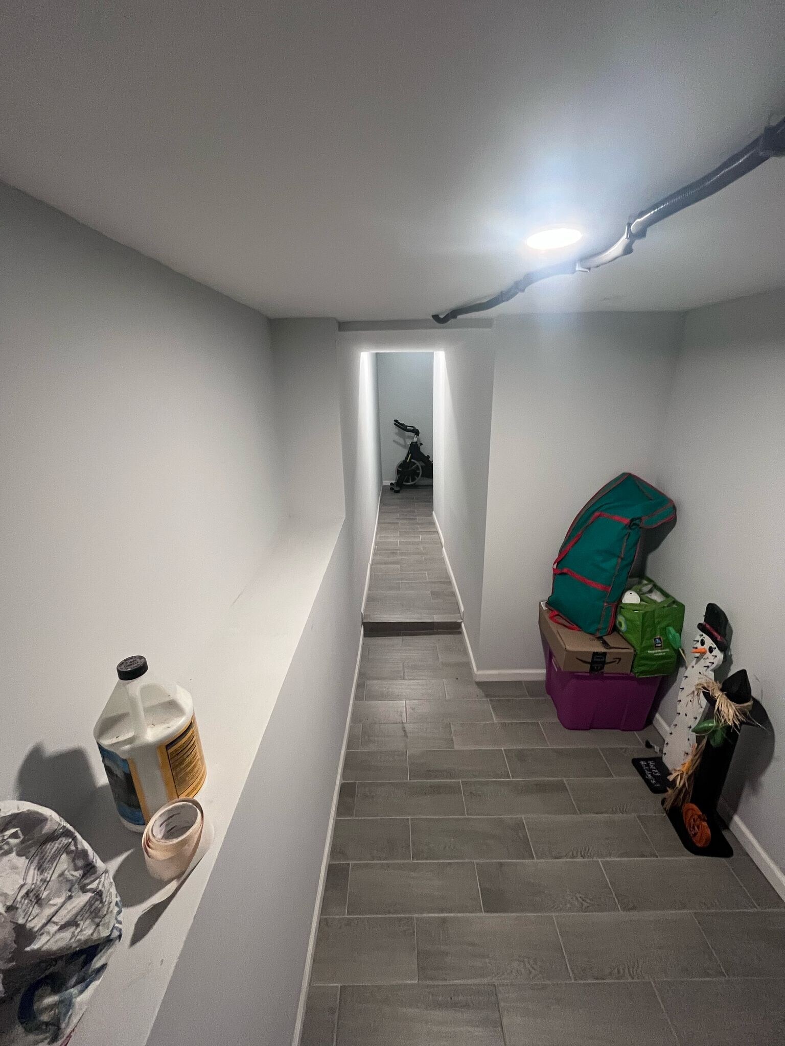 Building Photo - 522 Newton Ave N