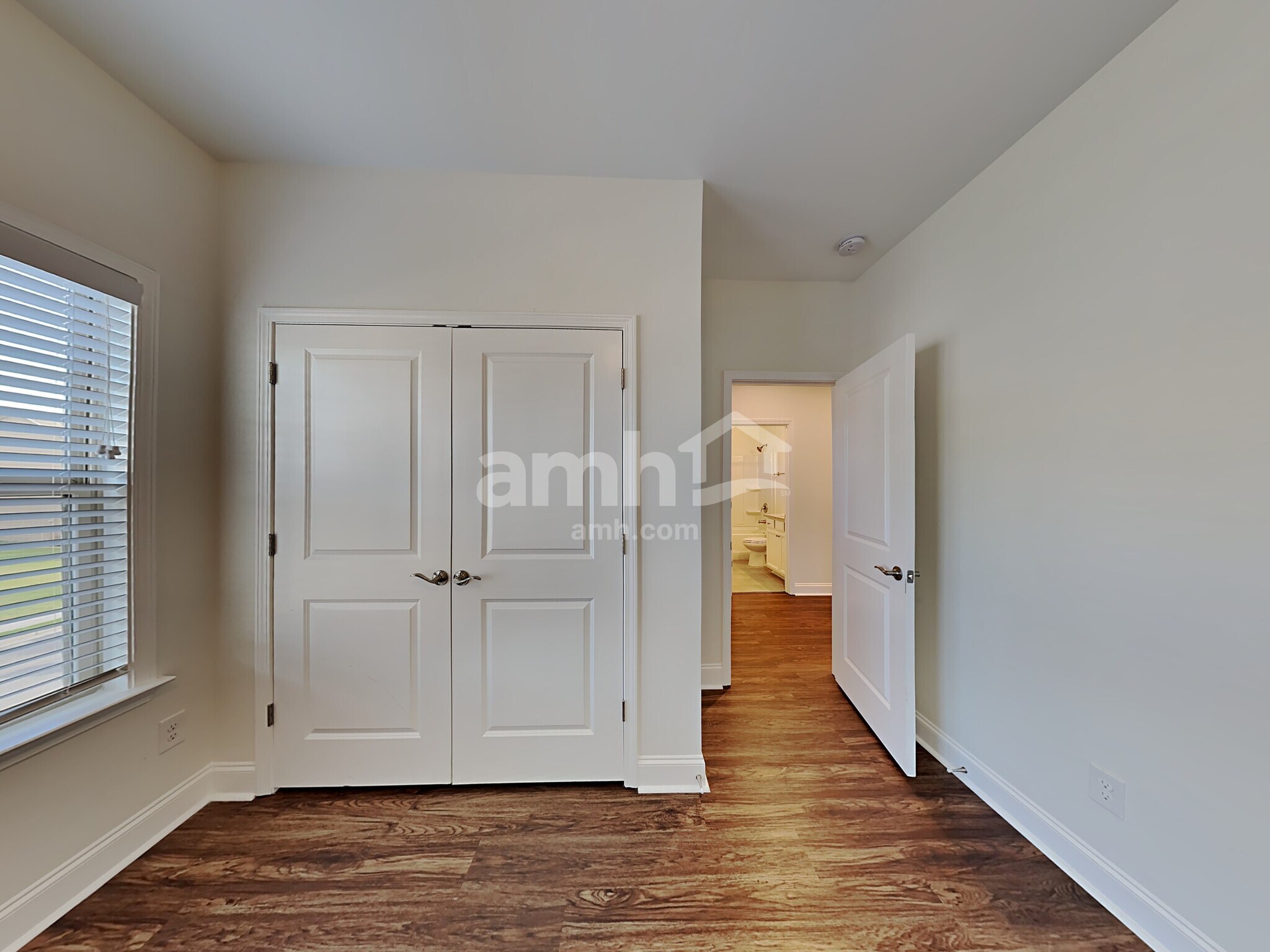 Building Photo - 5935 Hart Way