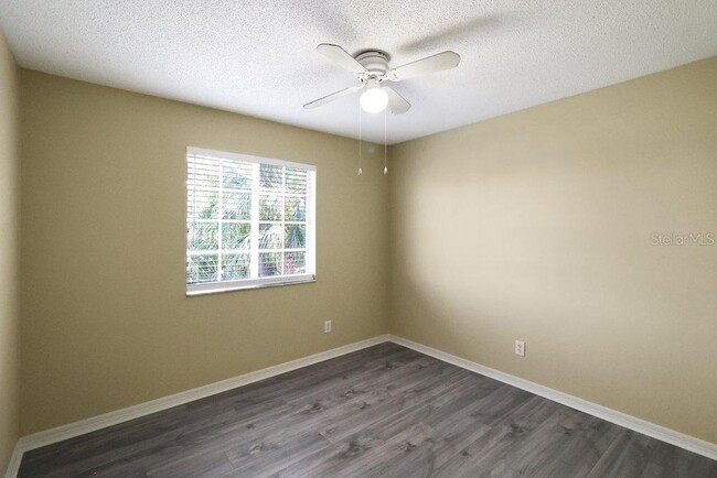 Building Photo - 7127 Waterside Dr