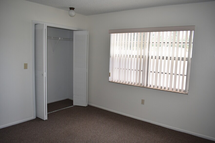 Guest Bedroom - 4008 Audubon Dr