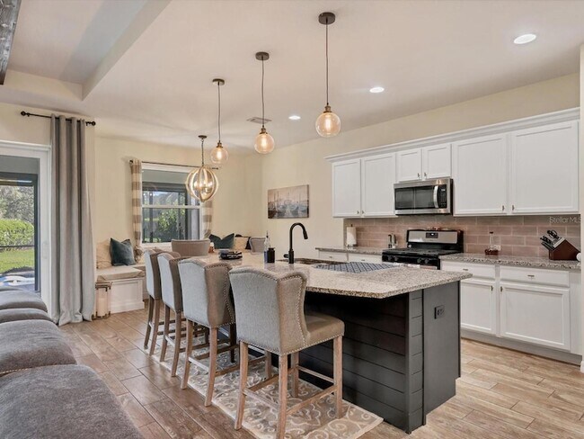 Building Photo - 1041 Buttercup Glen