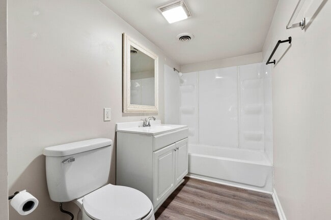Building Photo - 3 Bedroom Home In Chesterton
