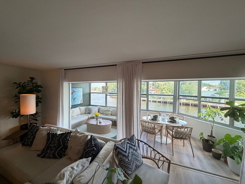 Building Photo - 818 SE 4th St