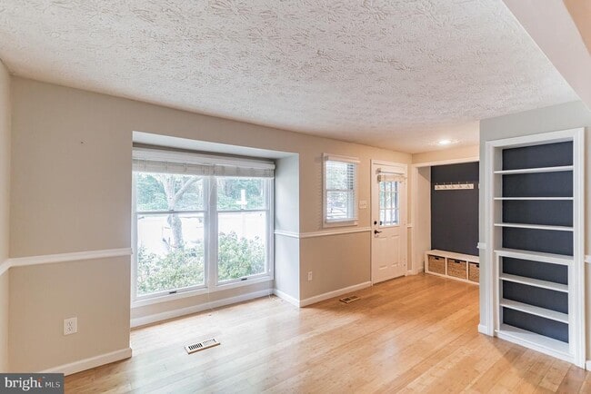Building Photo - 1518 Poplar Grove Dr