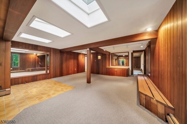 Building Photo - 37 Lenape Dr