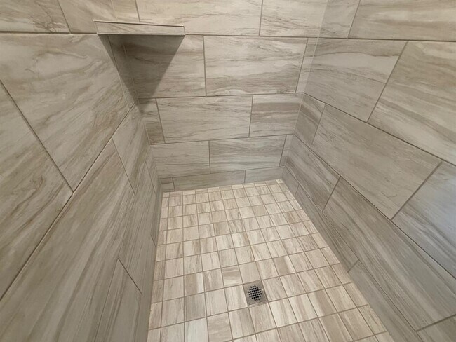 Building Photo - 8401 HazelWood Wy