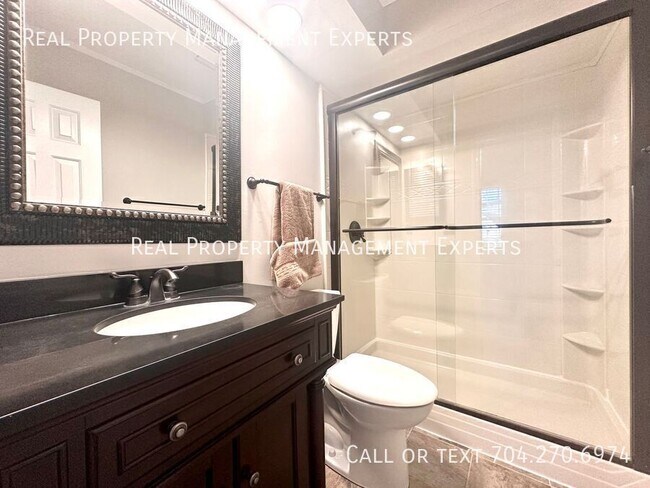 Building Photo - 2739 Von Thuringer Ct