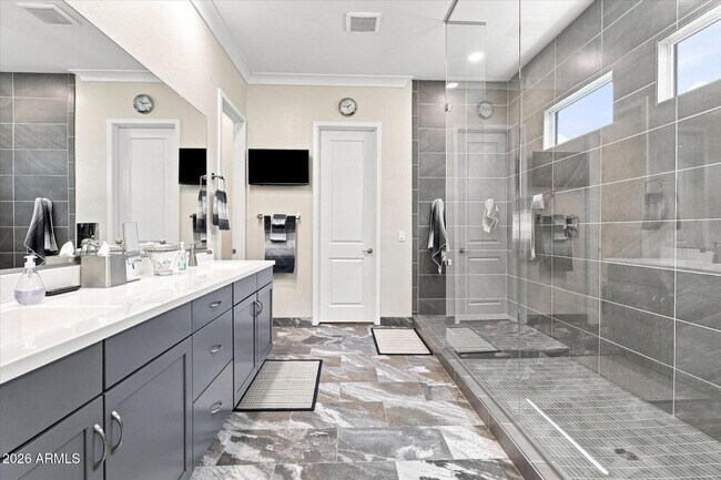 Building Photo - 1118 E Paseo Way