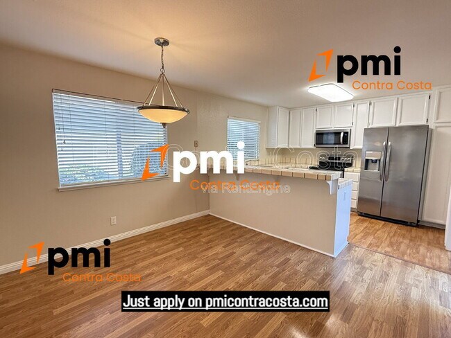 Building Photo - 974 Signal Ct