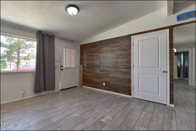 Building Photo - 5726 Dearborne Dr