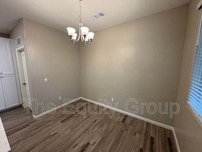 Building Photo - 4526 W Flagstaff Ave