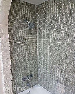 Building Photo - 3 br, 2 bath Townhome - 7640 SW 10th St B