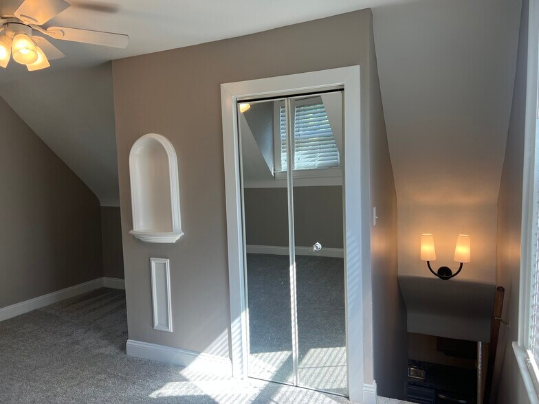 Building Photo - 502 Wirtz Way