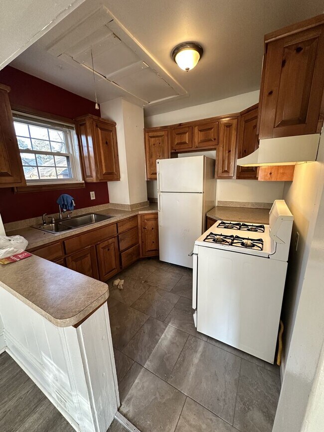 Building Photo - 9421 Peachtree St