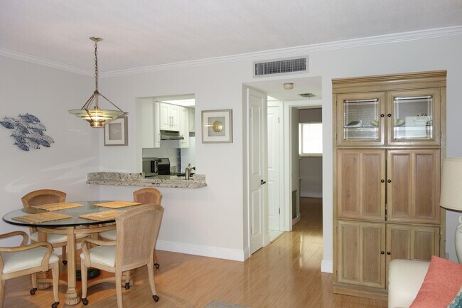 Building Photo - 2020 Terra Mar Dr