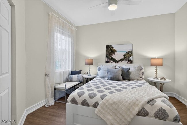 Building Photo - 2001 Tarpon Bay Dr N