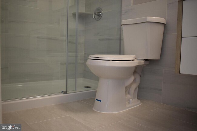 Building Photo - 7-1840-1807 Frontage Rd