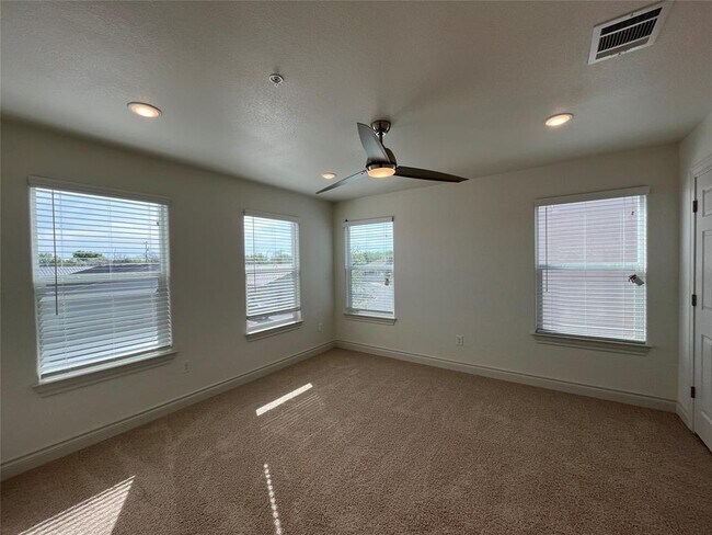 Building Photo - 2105 Tiger Trail