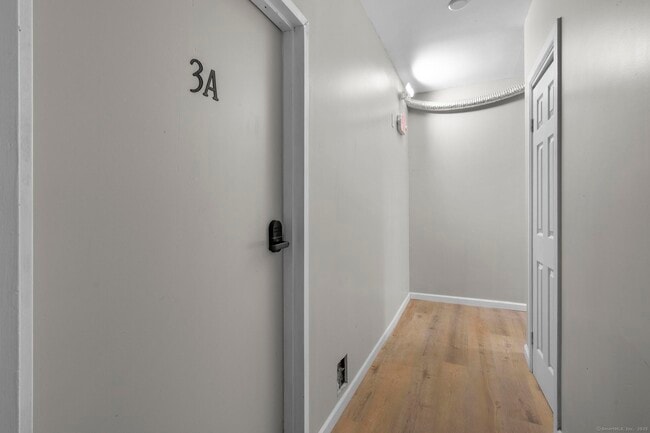 Building Photo - 140 Grand St