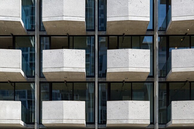 Building Photo - The continental_ Naomi Capital LLC