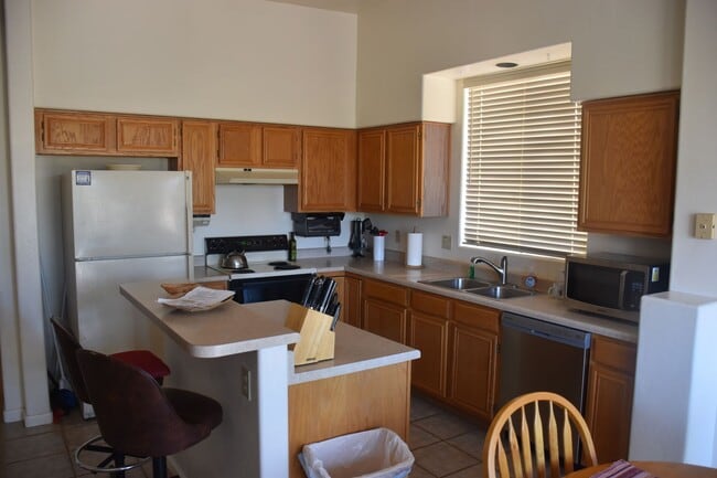 Building Photo - Furnished 3 Bedroom Home in Foothills with...