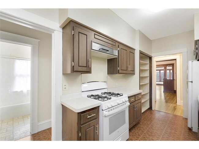 Building Photo - 971 Goodrich Ave