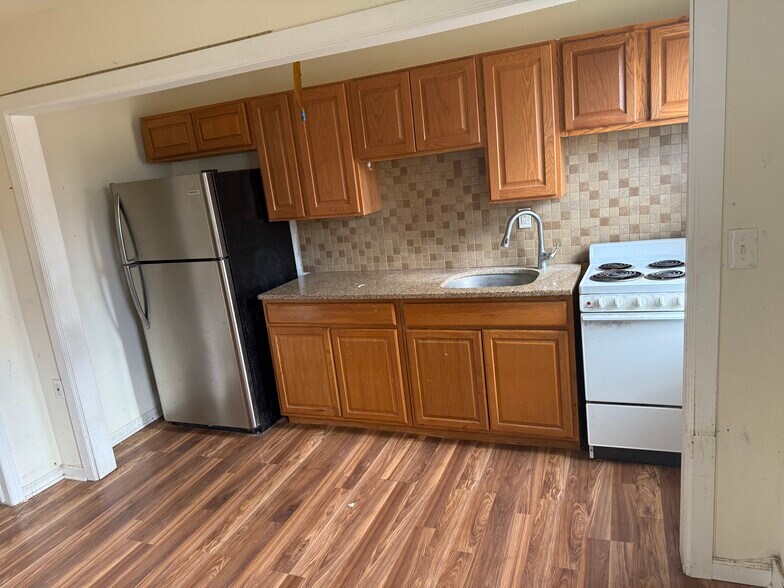 Building Photo - 2 Kent Rd