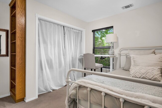 Building Photo - 6 month lease available now through March 2027