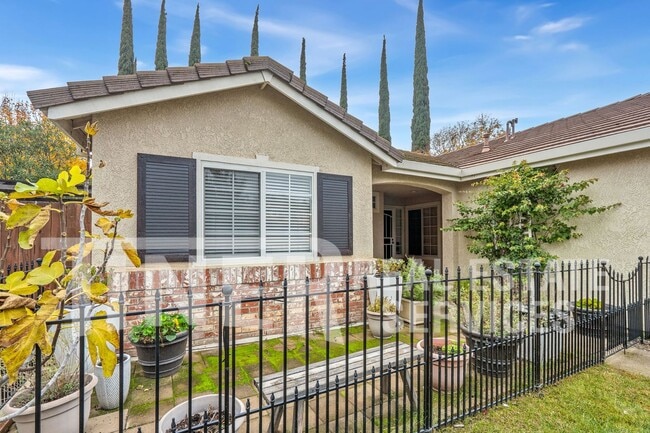 Building Photo - 134 John Henry Cir