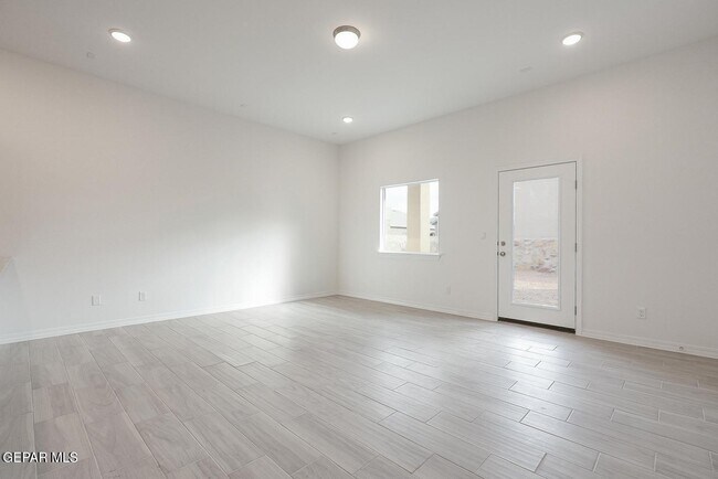 Building Photo - 14313 Steve Joyce Pkwy